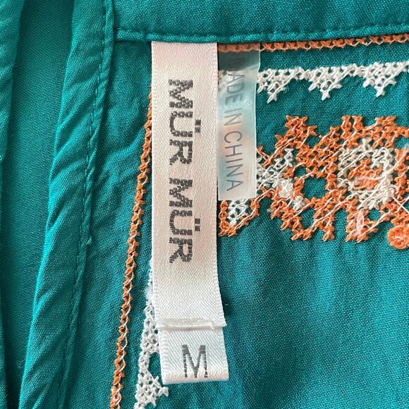 Mur Mur Aqua Tunic Embroidered Aztec Boho Sz MED Short Sleeves Casual Relaxed - Picture 8 of 8